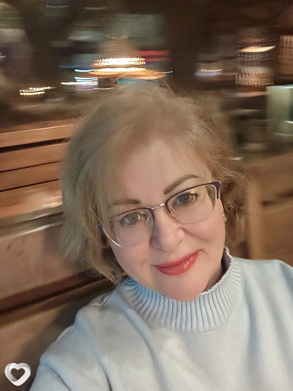 Аня, 59, Калининграде — анкета №4402000