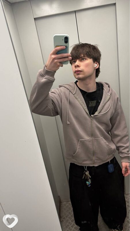 Влад, 19, Туле — анкета №4402769