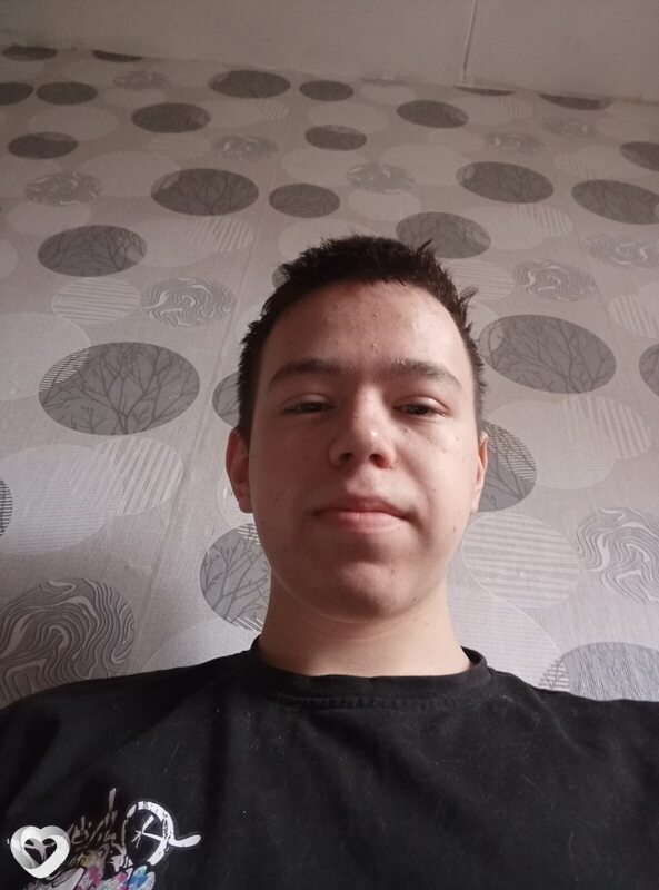 Олег, 18, Екатеринбурге — анкета №4402672