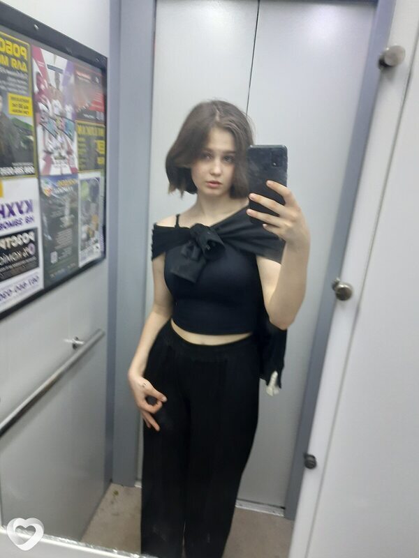 Карина, 19, Кривое Роге — анкета №4403822