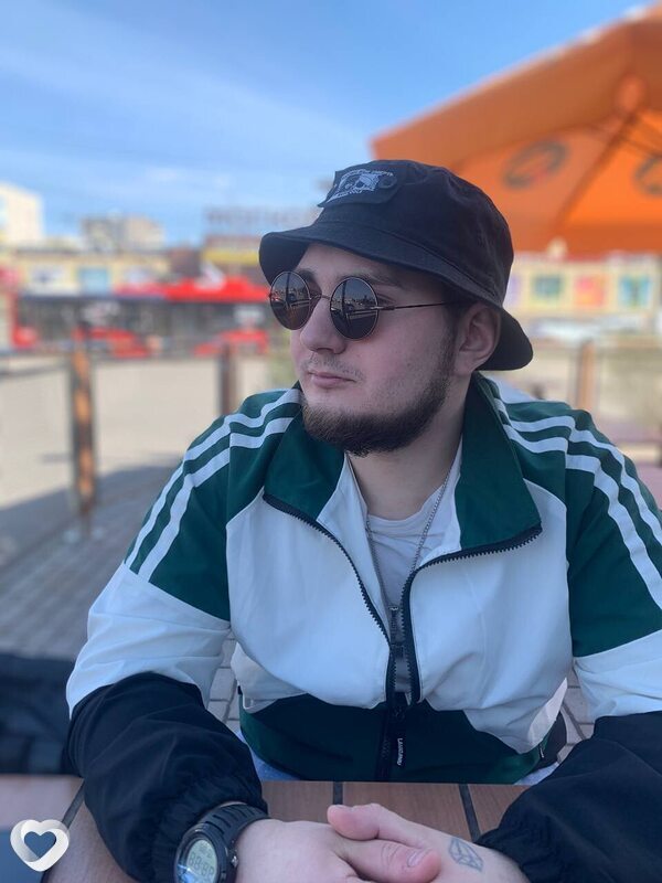 Денис, 23, Москве — анкета №4404566