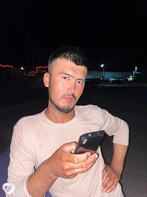 Иззатбек, 30, Барнауле — анкета №4404617