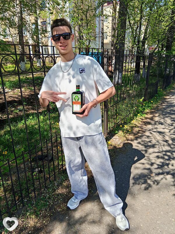 Данил, 18, Белогорске — анкета №4405211