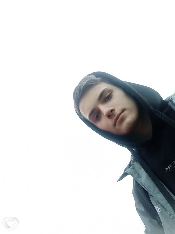 Денис, 19, Подольске — анкета №4406482