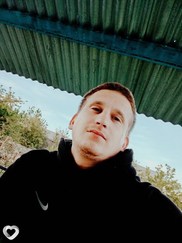 Рома, 27, Ужгороде — анкета №4408331