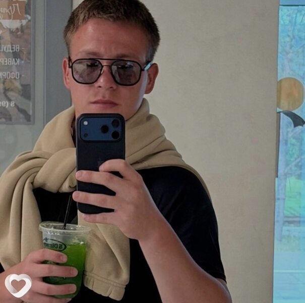 Евгений, 22, Уфе — анкета №4408512