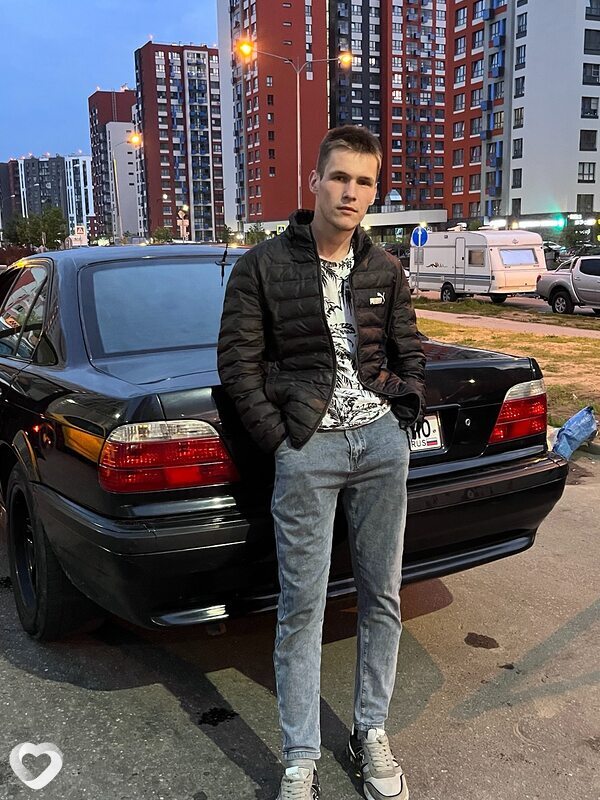 Максим, 24, Шахтах — анкета №4408996