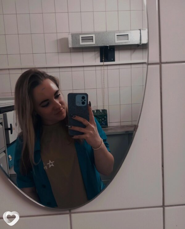Анастасия, 23, Новотроицке — анкета №4409801