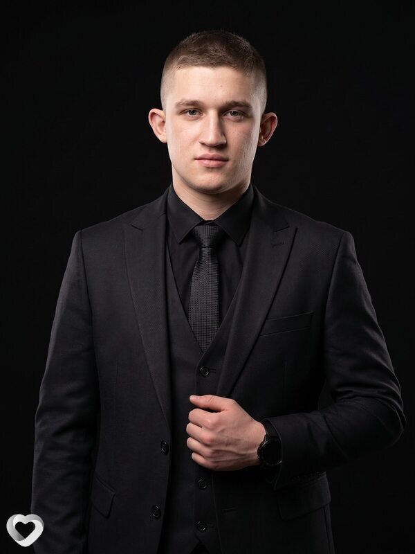 Антон, 18, Санкт-Петербурге — анкета №4412527