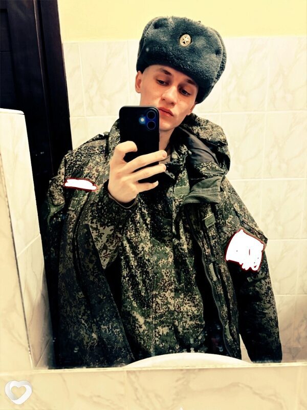 Илья, 21, Омске — анкета №4412765