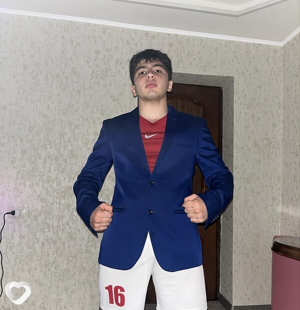 Алихан, 22, Москве — анкета №4413742