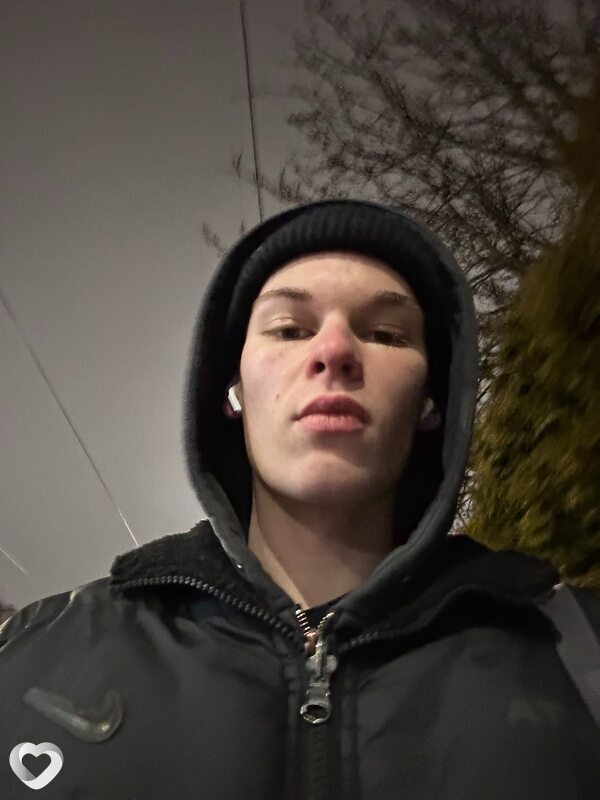 Захар, 19, Калининграде — анкета №4417692