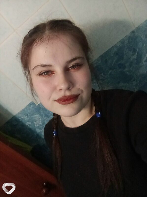 Карина, 20, Ангарске — анкета №4419259