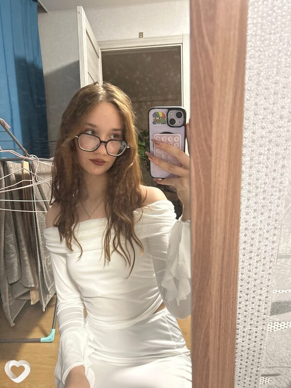 Вика, 18, Екатеринбурге — анкета №4420555