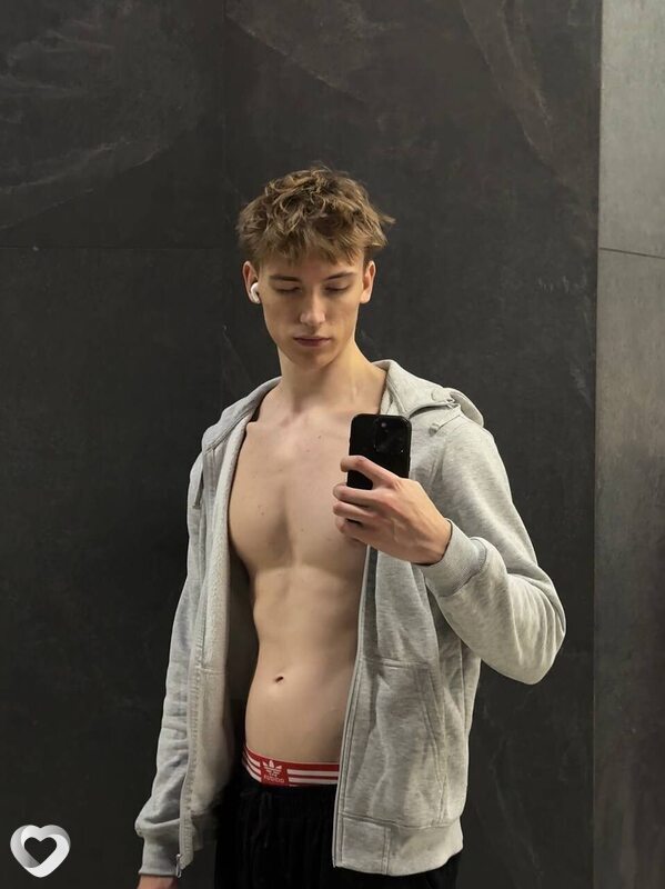 Павел, 19, Новосибирске — анкета №4420777