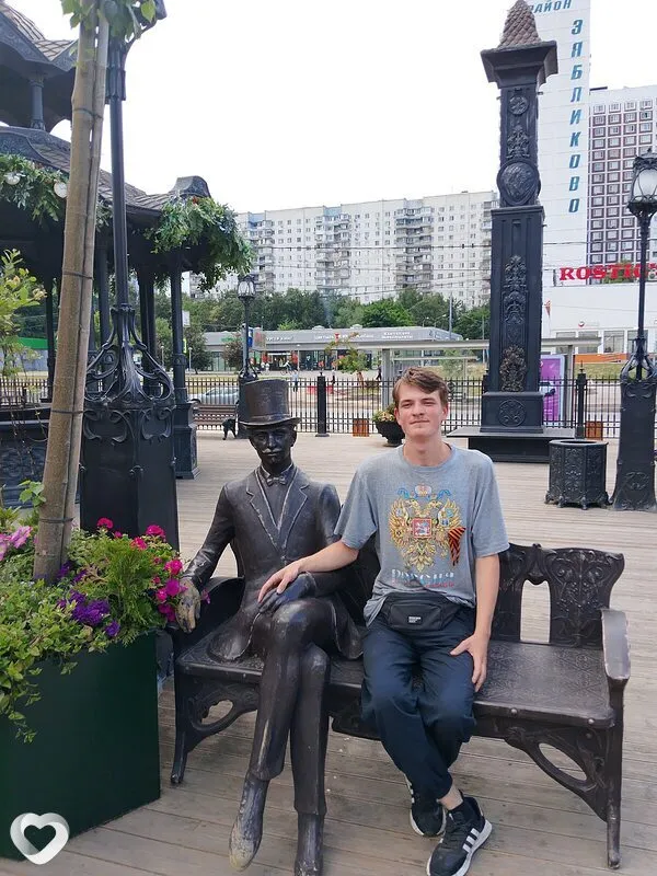 Иван, 21, Москве — анкета №4421280