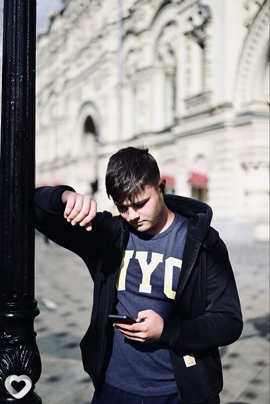 Денис, 18, Москве — анкета №4421803
