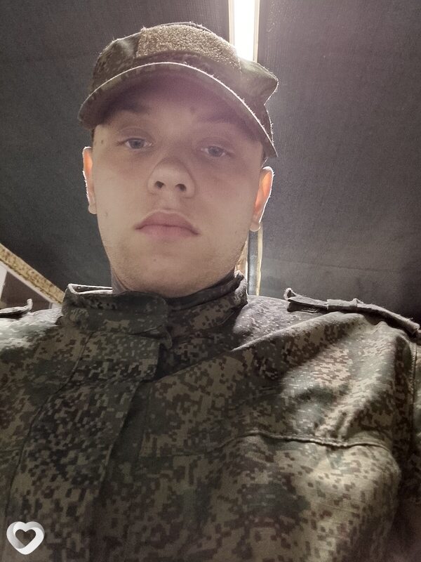 Анатолий, 21, Екатеринбурге — анкета №4424278