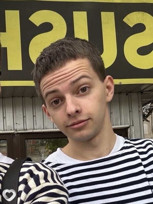 Артем, 23, Симферополе — анкета №4424675