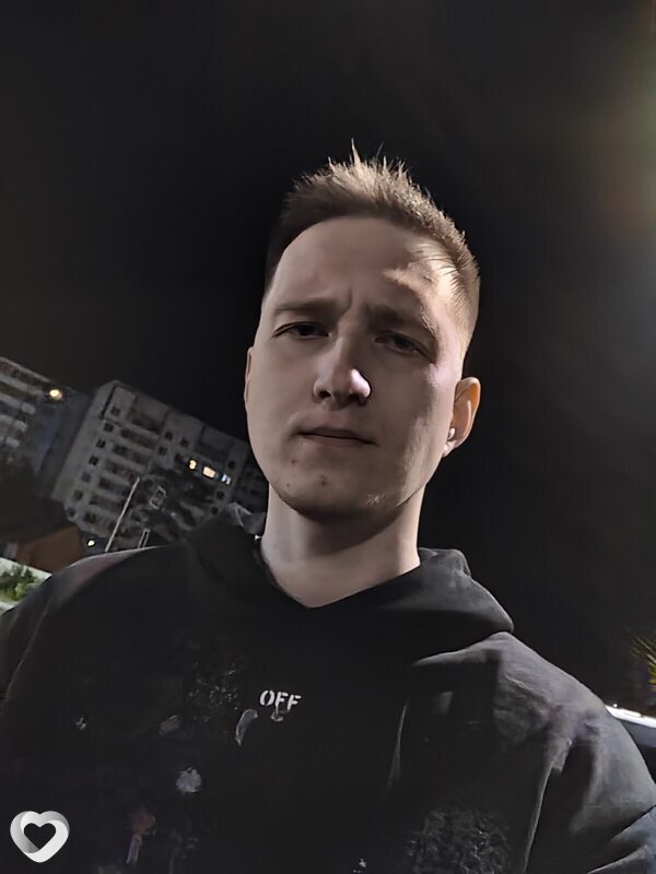 Илья, 26, Ангарске — анкета №4424857