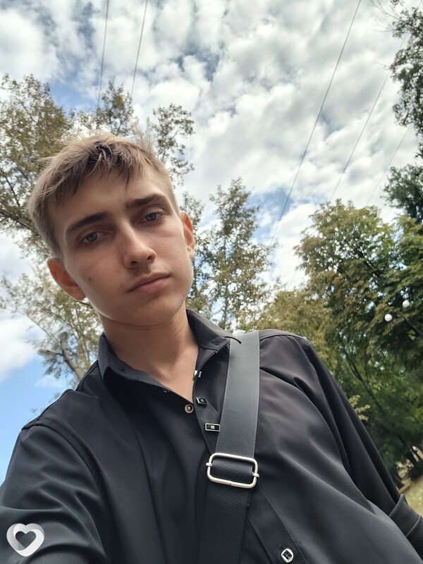 Денис, Свердловск