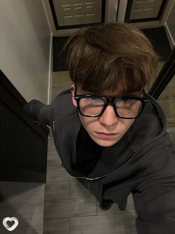 Алишер, 18, Алматы — анкета №4428594