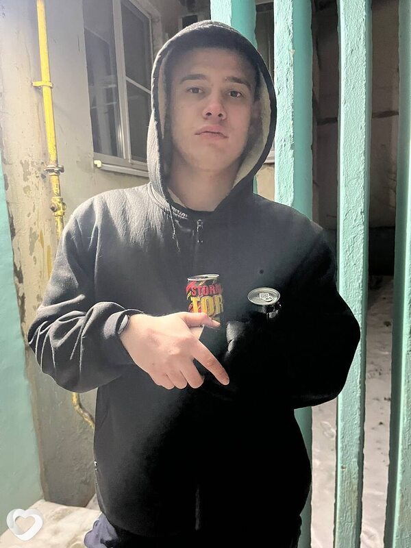 Артем, 27, Жуковском — анкета №4428476