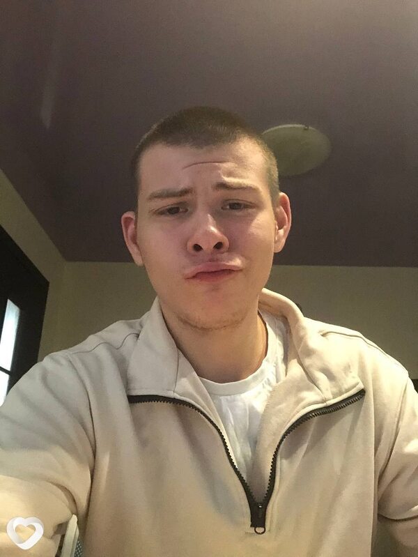 Арсений, 18, Кирове — анкета №4430610