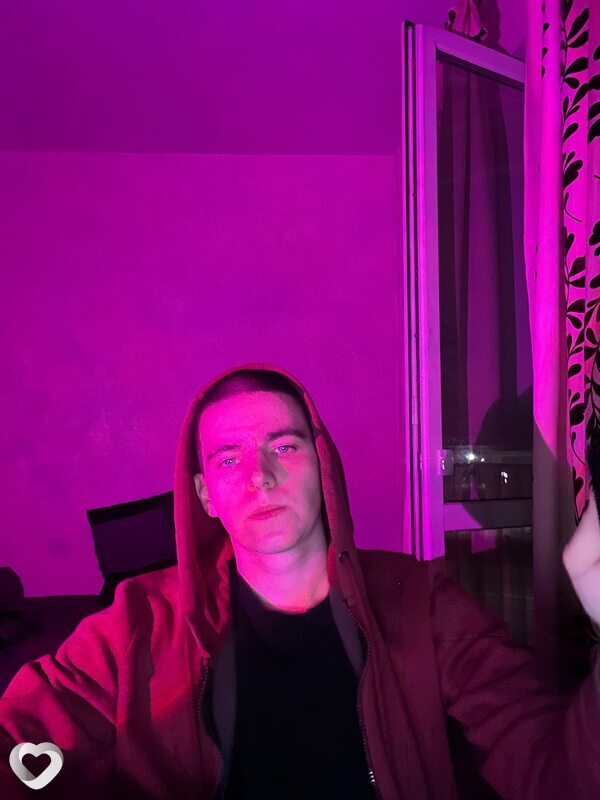 Михаил, 22, Омске — анкета №4432073