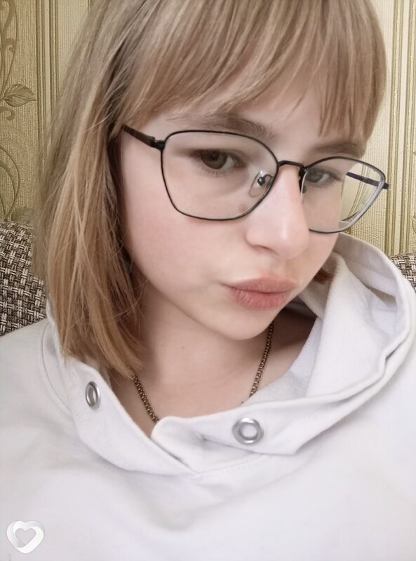 Аня, 18, Донецке — анкета №4432781