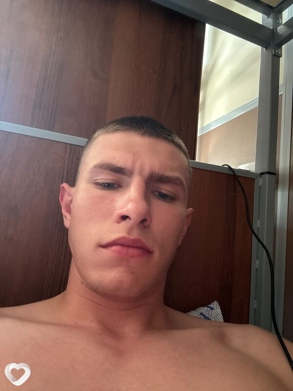 Валерий, 21, Новосибирске — анкета №4434068