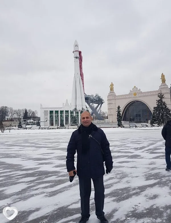 Алик, Москва