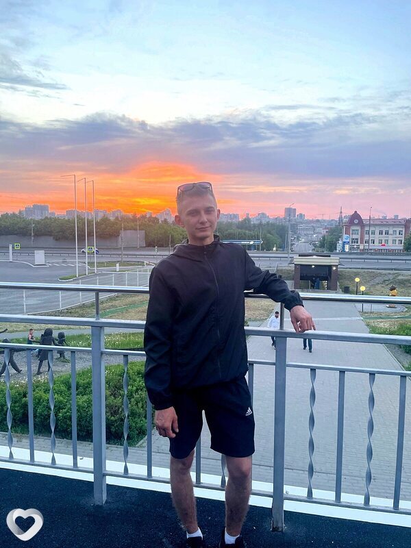 Максим, 23, Бийске — анкета №4437224