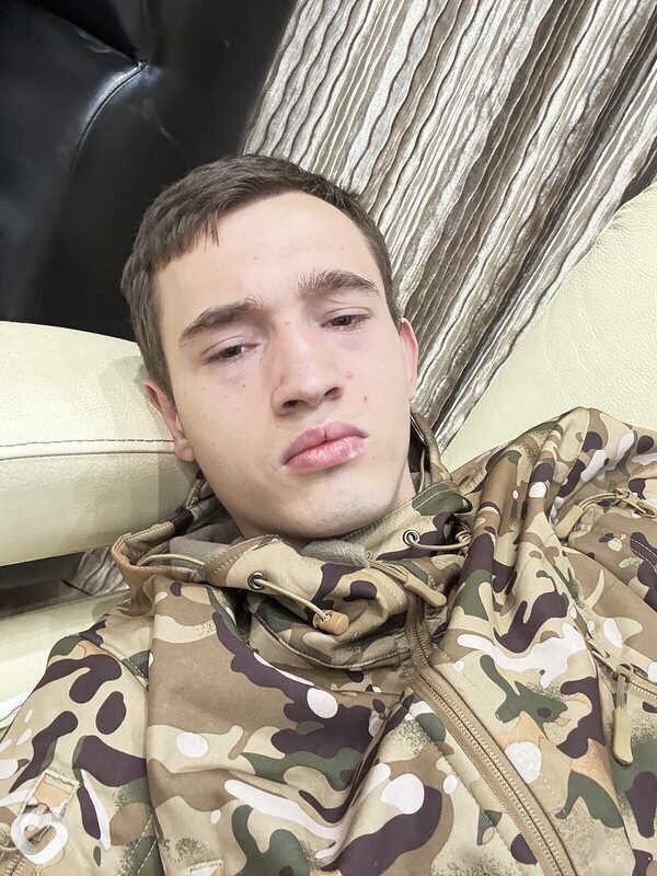 Константин, 21, Донецке — анкета №4437982