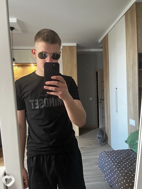 Вовчик, 19, Киеве — анкета №4439767