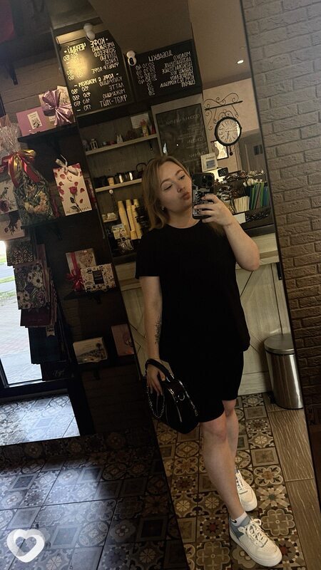 Карина, 25, Губкине — анкета №4440323