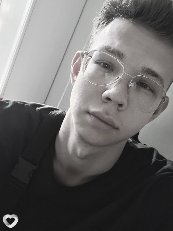 Александр, 22, Омске — анкета №4440232