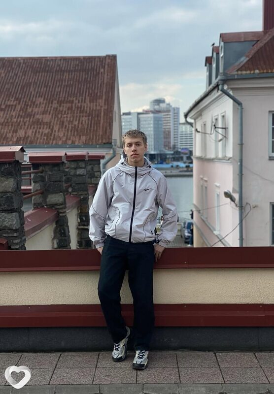 Максим, 18, Жлобине — анкета №4440295