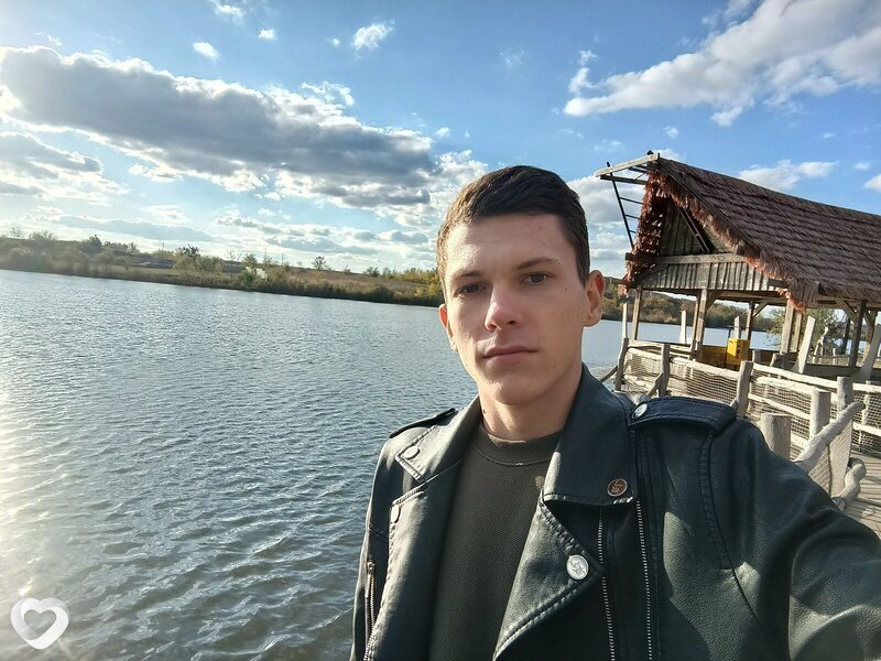 Михаил, 18, Новошахтинске — анкета №4441747
