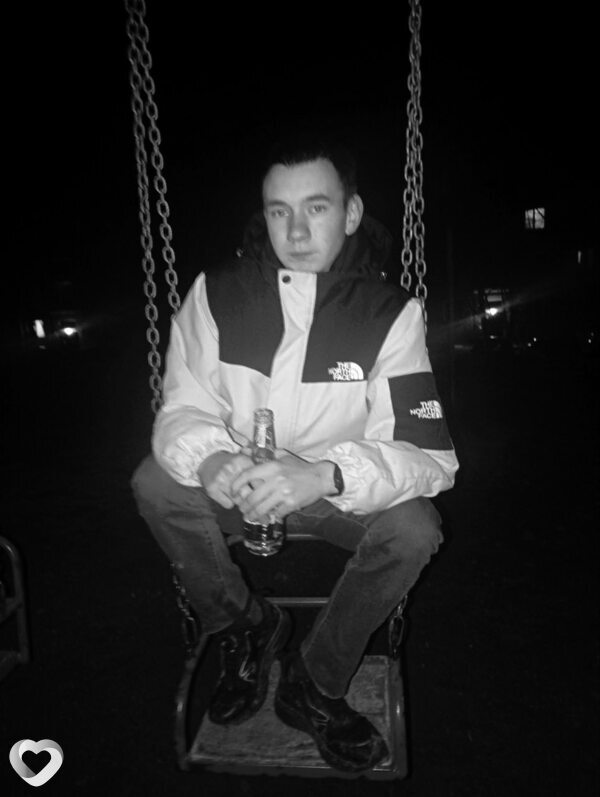 Антон, 19, Чите — анкета №4441703