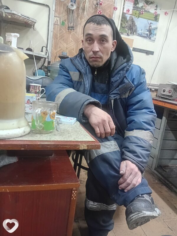 Артем, 33, Ханты-Мансийске — анкета №4443730