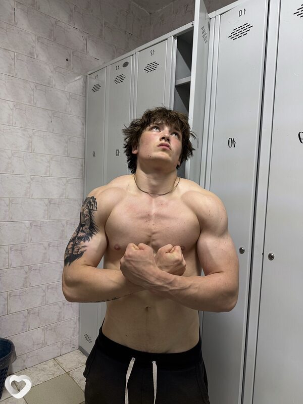 Дмитрий, 21, Новополоцке — анкета №4443548