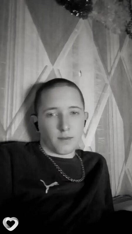 Антон, 23, Минусинске — анкета №4443913