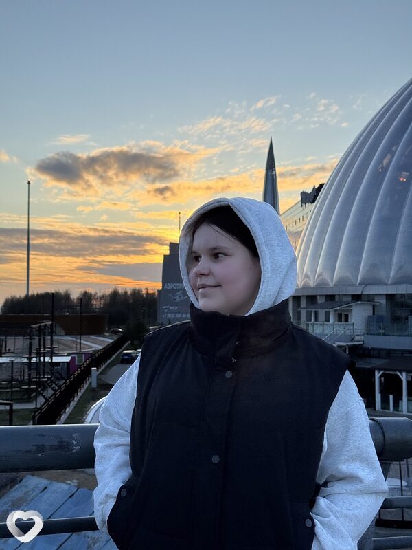 Таня, 18, Санкт-Петербурге — анкета №4444879
