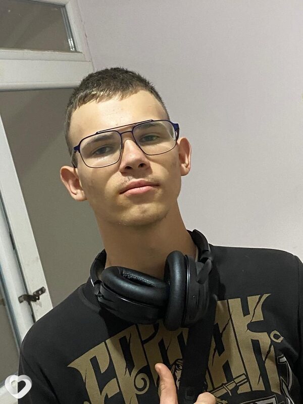 Никита, 19, Астане — анкета №4445439