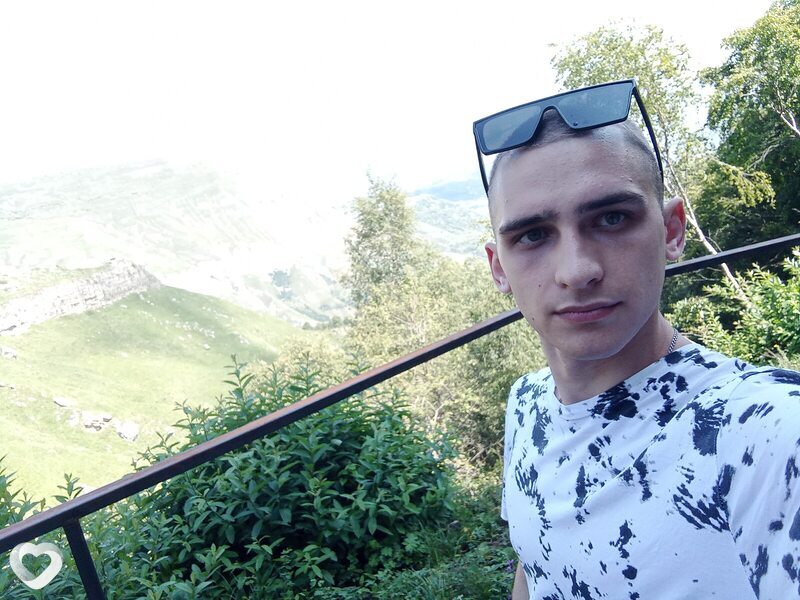Влад, 23, Ярославле — анкета №4445716