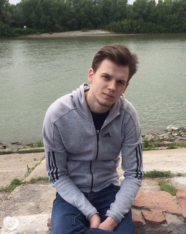 Артур, 24, Брянске — анкета №4448514