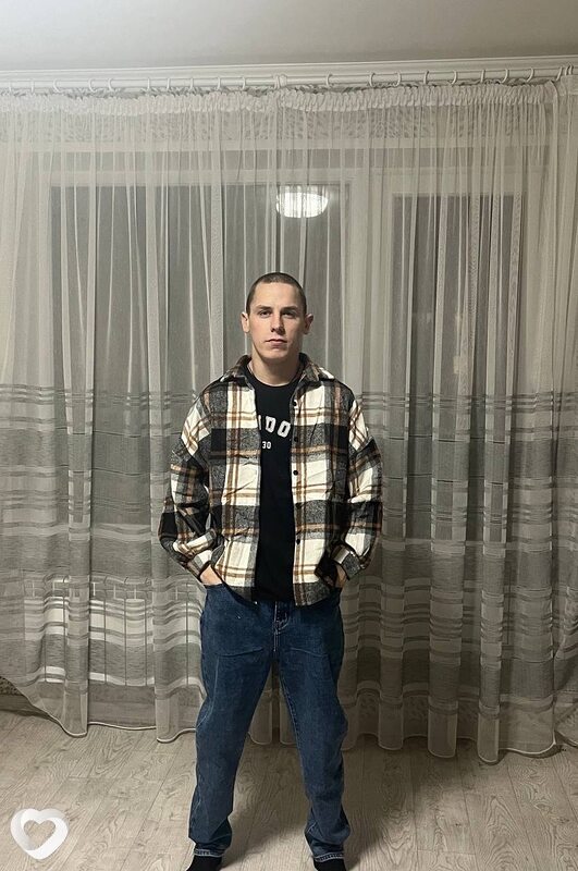 Максим, 26, Омске — анкета №4448481
