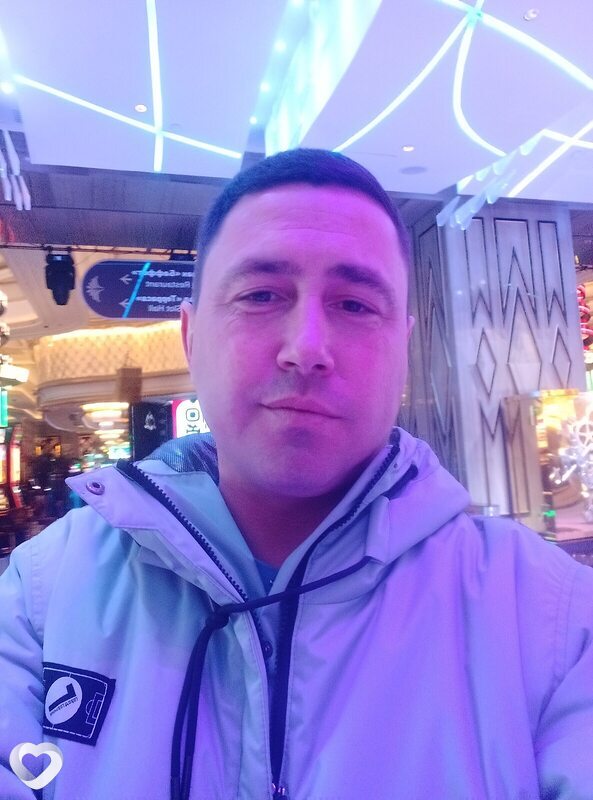 Антон, Адлер