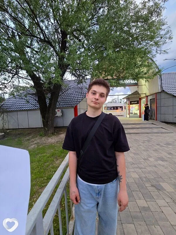 Александр, 19, Москве — анкета №4452093